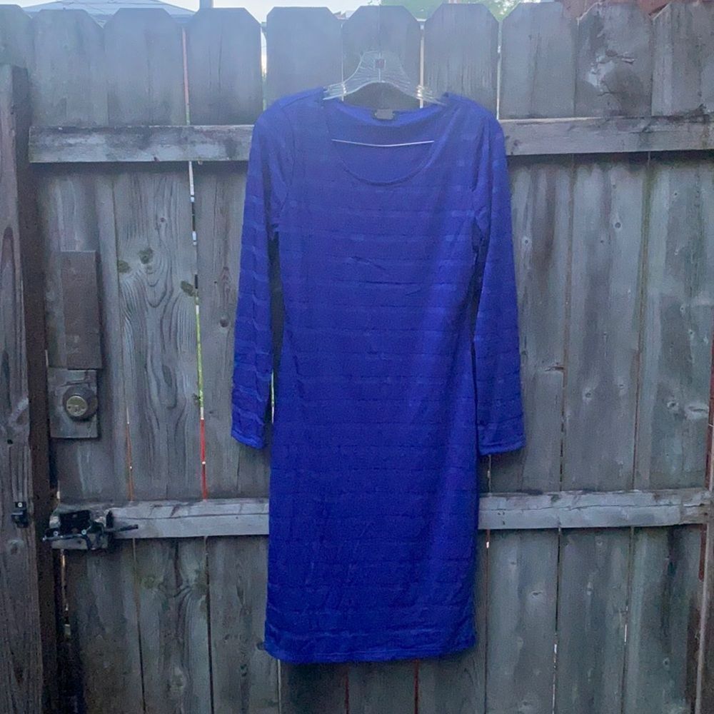 Venus textured dress sz. M